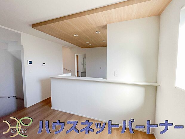 インテリアショップで見掛けた「あの家具」も置ける、ゆったりとした空間。時に広さが上質な寛ぎの時間になる事も。