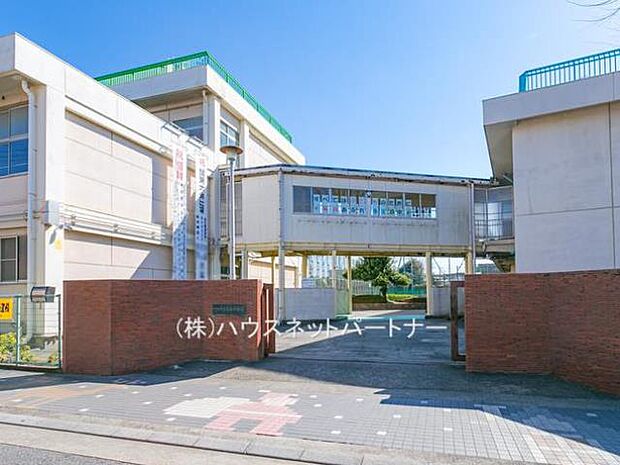 周辺環境-中学校(190m)川口市立芝西中学校