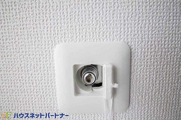 リビングに設置したガス栓。暖房器具や鍋パーティーに活躍します。