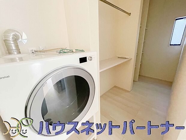 洗濯物乾燥機設置済