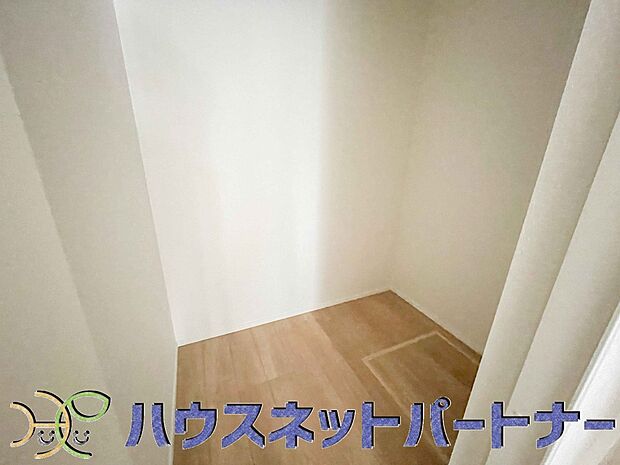 各部屋を最大限に広く使って頂ける様、全居住スペースに収納付。プライベートルームはゆったりと快適に。
