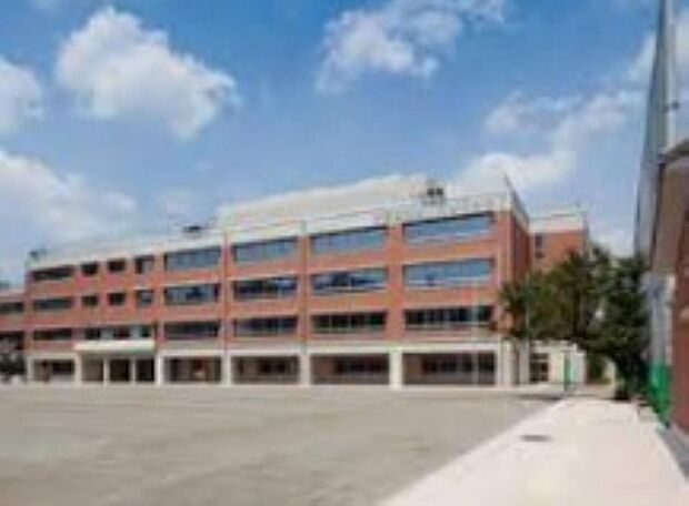 周辺環境-中学校(1400m)北区立滝野川紅葉中学校