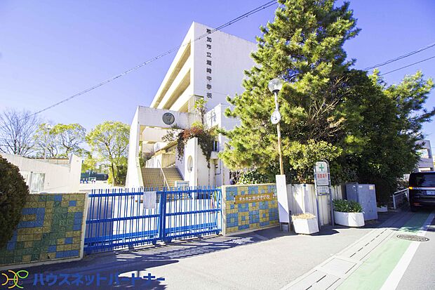 周辺環境-中学校(550m)草加市立瀬崎中学校
