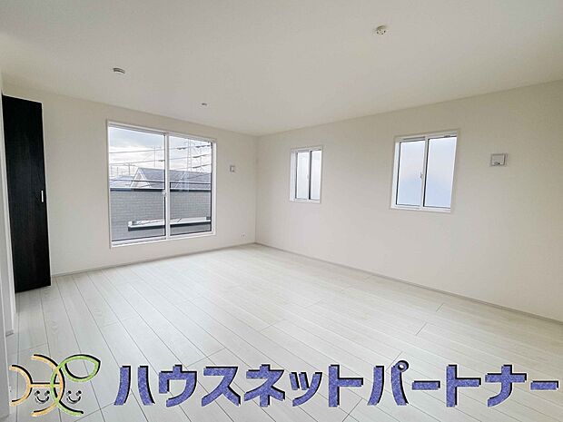 家族の温かさと陽光の暖かさ、楽しい毎日と明るい未来を予感させる「空間が織り成すひとつ先の住み心地」を演出します。