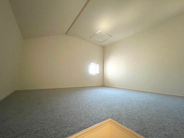 ロフト。結構広々です。