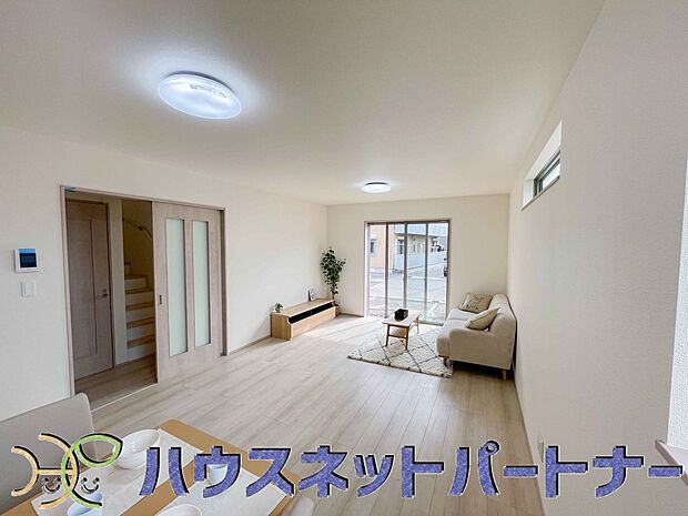 家族の温かさと陽光の暖かさ、楽しい毎日と明るい未来を予感させる「空間が織り成すひとつ先の住み心地」を演出します。
