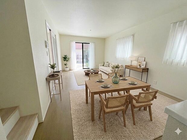 うららかな陽射しがどのお部屋にも降り注ぎますように、快適さを追求した間取設計。得難い立地環境での生活を恵みの豊かな永住の地へと変えてくれます。