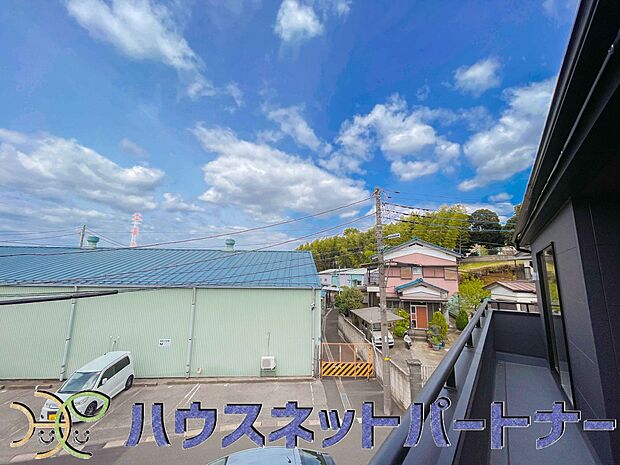 陽当りや通風性など各所に施された工夫で住みやすさを実現。部屋の大きさや周辺環境・街並など、資料には掲載していない情報が現地にはたくさんございます。是非ご確認下さい。