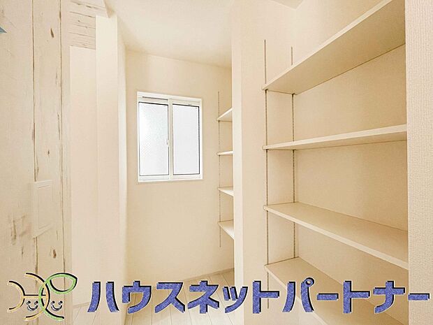 収納の多さにはびっくり。収納ってあればあるほど嬉しいですよね。