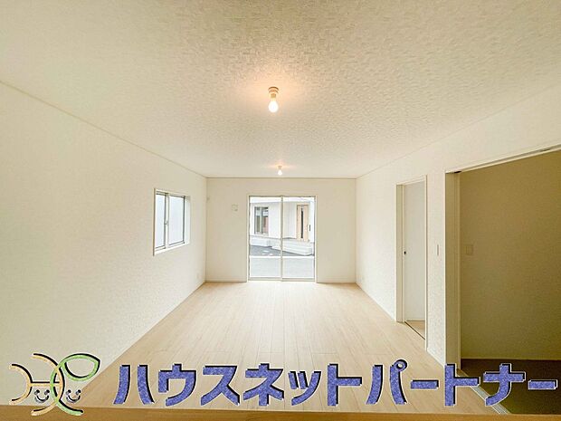 家族の温かさと陽光の暖かさ、楽しい毎日と明るい未来を予感させる「空間が織り成すひとつ先の住み心地」を演出します。