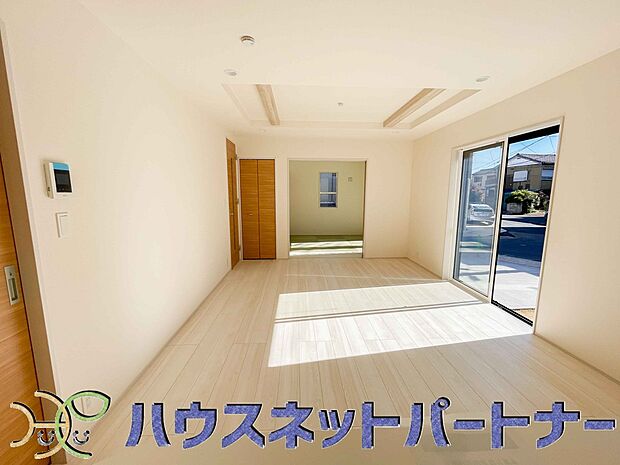 うららかな陽射しがどのお部屋にも降り注ぎますように、快適さを追求した間取設計。得難い立地環境での生活を恵みの豊かな永住の地へと変えてくれます。