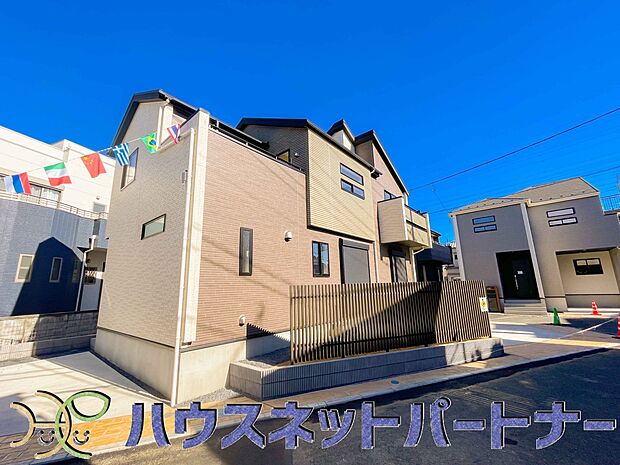 家族の温かさと陽光の暖かさ、楽しい毎日と明るい未来を予感させる「空間が織り成すひとつ先の住み心地」を演出します。