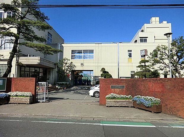 周辺環境-中学校(500m)戸塚中学校