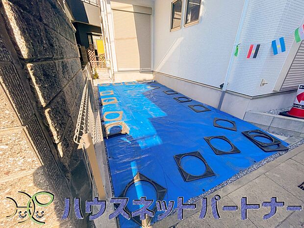 通勤や家族の送迎など、毎日の生活にマイカーが欠かせない方にとって駐車場は大事な条件。敷地内にカースペースがあれば、お出かけやお買い物の際の搬入出もらくらくです。