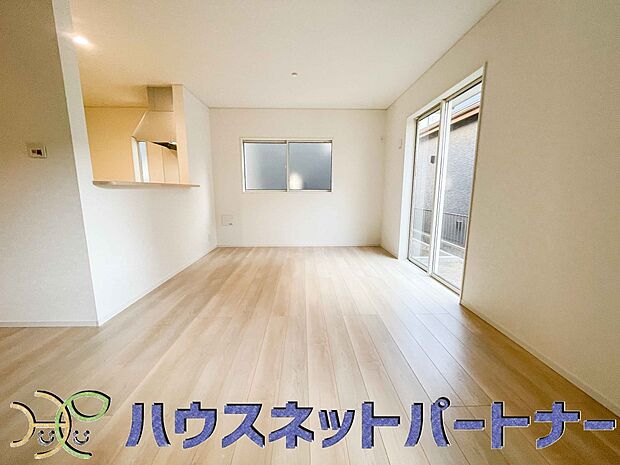 インテリアショップで見掛けた「あの家具」も置ける、ゆったりとした空間。時に広さが上質な寛ぎの時間になる事も。