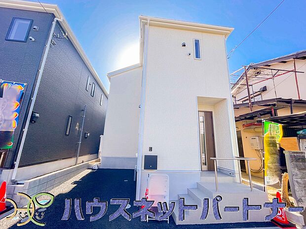 豊かで快適な暮らしを。ここから始まる「日常」はご家族にとってかけがえのない時間となります。少しでも豊かに、快適に。そんな想いから本邸宅は生まれました。