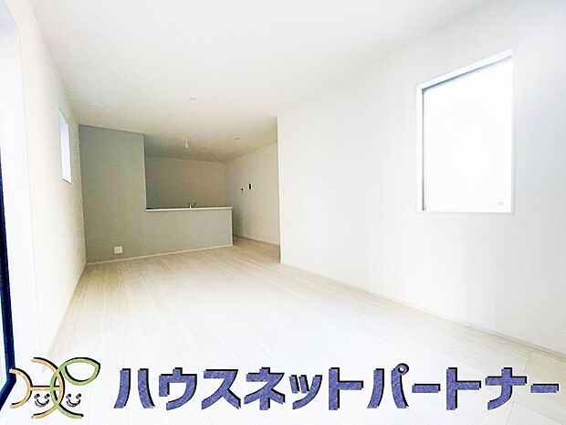 うららかな陽射しがどのお部屋にも降り注ぎますように、快適さを追求した間取設計。得難い立地環境での生活を恵みの豊かな永住の地へと変えてくれます。