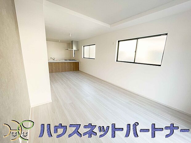 陽だまりのある光彩豊かなリビングは、何よりも快適で心休まる時間を過ごせます。