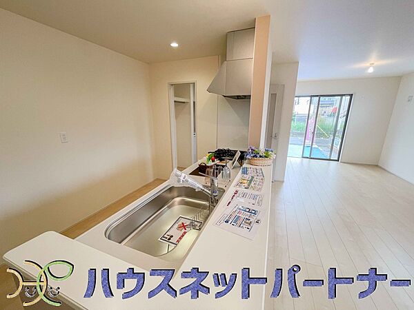 キッチンを拡大表示