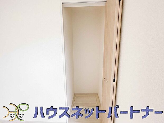 収納の多さにはびっくり。収納ってあればあるほど嬉しいですよね。
