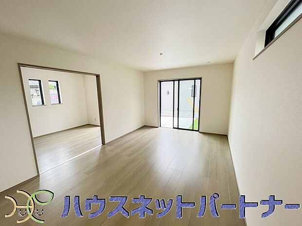 流行に左右されず、将来にわたって価値が継続する「上質」な佇まい。おしゃれな雰囲気や自然の潤い、親しみやすさといった個性を、街に新たな価値をもたらし続ける。
