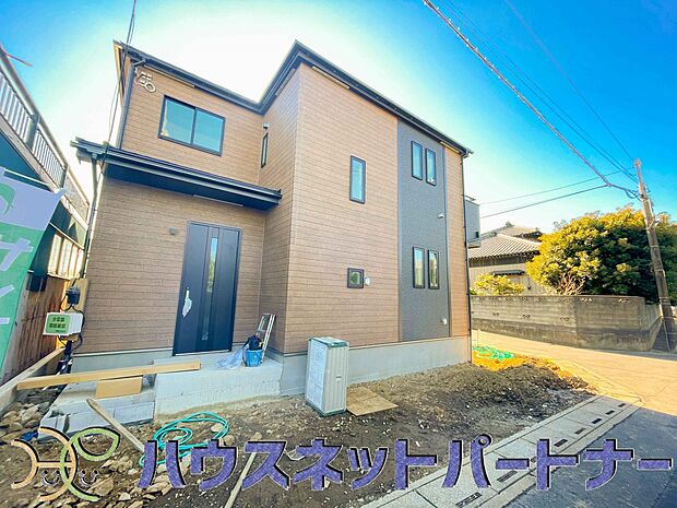 豊かで快適な暮らしを。ここから始まる「日常」はご家族にとってかけがえのない時間となります。少しでも豊かに、快適に。そんな想いから本邸宅は生まれました。