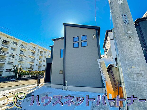 豊かで快適な暮らしを。ここから始まる「日常」はご家族にとってかけがえのない時間となります。少しでも豊かに、快適に。そんな想いから本邸宅は生まれました。