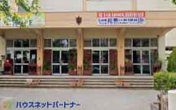 周辺環境-中学校(700m)八潮市立八幡中学校