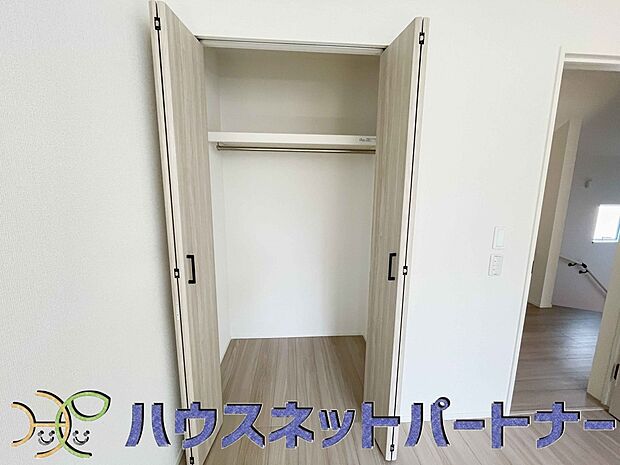 全室に収納が付いています。季節の衣替えも簡単にできますね。片付け上手になれそう。