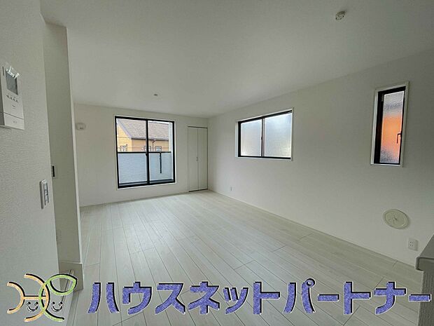 家族の温かさと陽光の暖かさ、楽しい毎日と明るい未来を予感させる「空間が織り成すひとつ先の住み心地」を演出します。