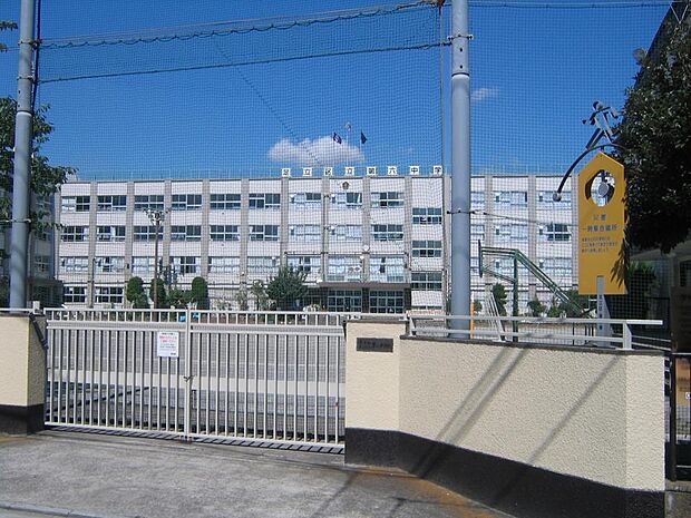 周辺環境-中学校(250m)足立区立第六中学校