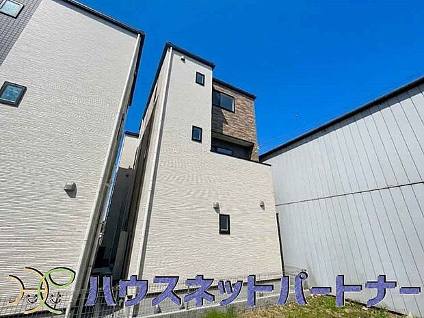 陽当りが良いと、洗濯物が乾きやすいですし、湿気やカビの心配も減るので快適です。寒い冬の日でも、日差しが届くと家の中が暖かくなりますね。