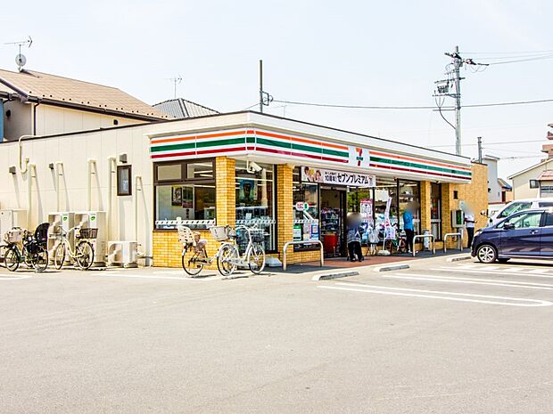 周辺環境-コンビニ(670m)セブンイレブン浦和内谷4丁目店