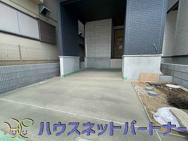 ビルトインガレージは、車がきれい。ビルトインガレージなら「野ざらし、雨ざらし、吹きさらし」になりません。汚れやいたみは減り、車の掃除もラクになります。