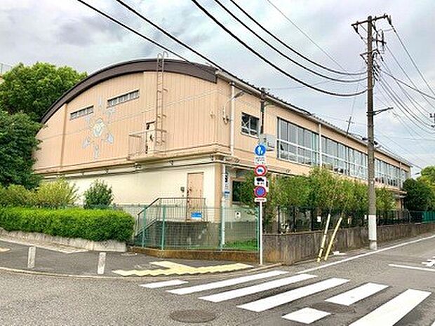 周辺環境-小学校(500m)足立区立花保小学校