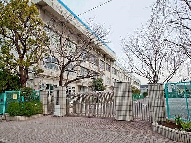 周辺環境-中学校(650m)板橋区立西台中学校