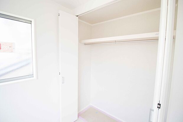 全室に収納が付いています。季節の衣替えも簡単にできますね。片付け上手になれそう。