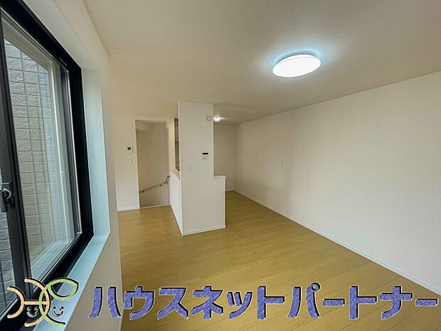 インテリアショップで見掛けた「あの家具」も置ける、ゆったりとした空間。時に広さが上質な寛ぎの時間になる事も。