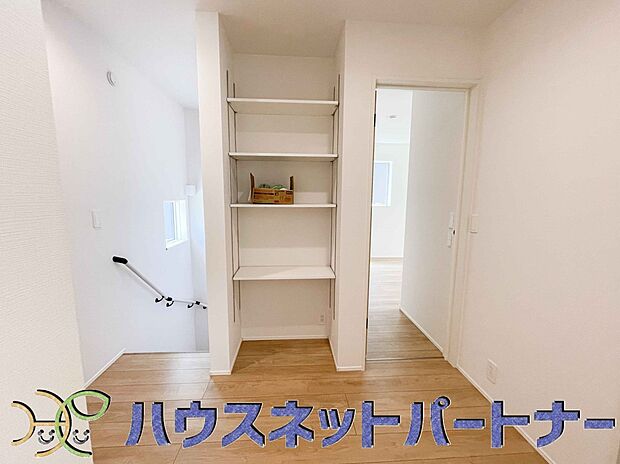 家族の小物って意外と増えていくので、収納が多いと助かります。