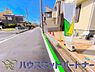 外観：前面道路でお車を駐車するのも楽々。