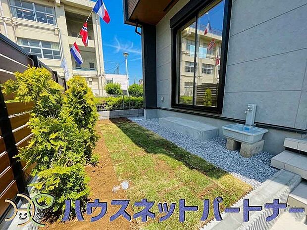 お庭を気軽なアウトドア空間に。その可能性は無限大。