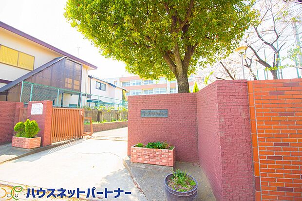 周辺環境-中学校(500m)川口市立領家中学校