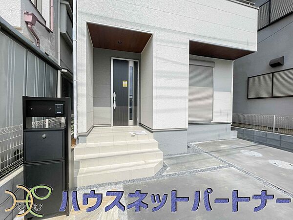 玄関を拡大表示