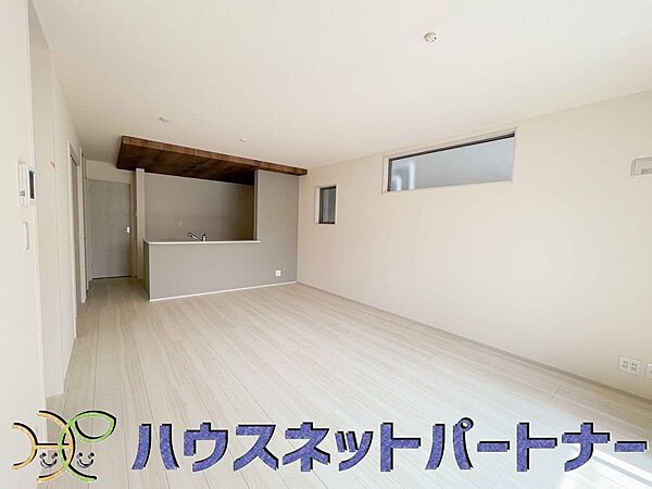 リビング/ダイニングを拡大表示