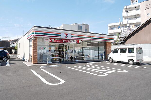 セブンイレブン名古屋桜本町店