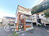 玄関：妙法寺小学校歩3分でお子様の登下校も安心ですね