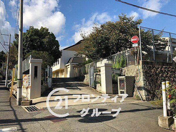 神戸市立飛松中学校 徒歩24分。 1850m