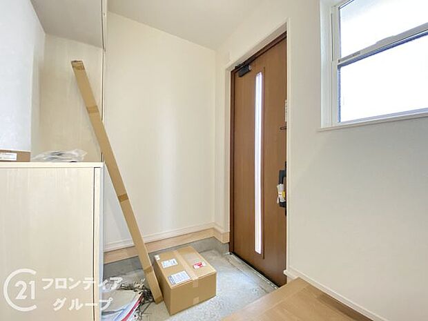 玄関ではタイルを採用しており、お掃除楽々!特にお子さまがたくさんの砂を持って帰ってきても安心ですね!