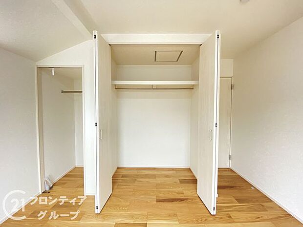 お子様が大きくなってもたくさん収納しておけますね!