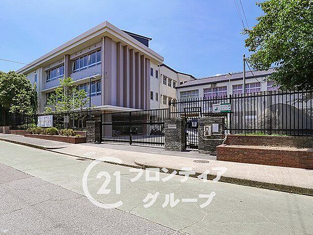 神戸市立伊川谷小学校 徒歩7分。 560m